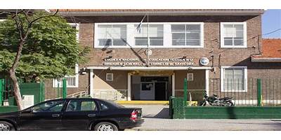ESCUELA CORNELIO SAAVEDRA