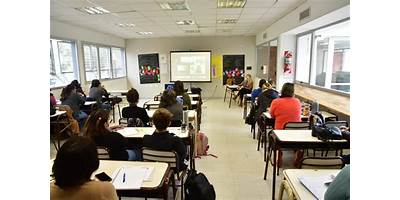 Colegio Secundario La Adela