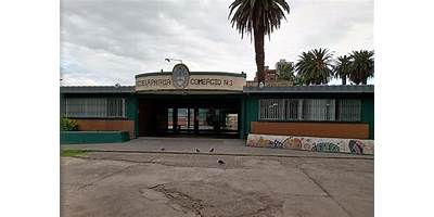 ESC. DE LA PATRIA COMERCIO N° 3