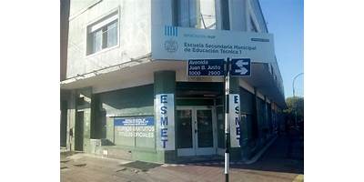 ESC SEC. MUNIC. DE EDUC. TEC. NRO 1