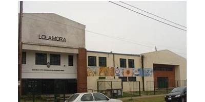 ESCUELA DE EDUCACIÓN SECUNDARIA Nº4 LOLA MORA
