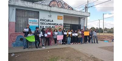 ESCUELA DE EDUCACIÓN SECUNDARIA Nº42