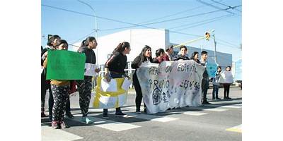 ESCUELA DE EDUCACIÓN SECUNDARIA Nº68 LAGUNA DE LOS PADRES