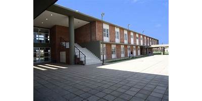 ESCUELA DE EDUCACION TECNICA PABLO ROBERTO BROESE 4