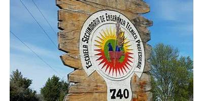 ESCUELA ETP N° 740
