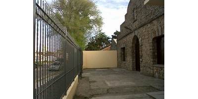 ESCUELA HUINCO MONSEÑOR ENRIQUE RAU