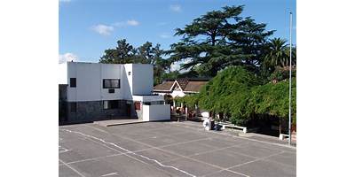 ESCUELA MODELO DE BELLA VISTA