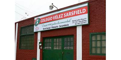 ESCUELA SECUNDARIA VELEZ SARFIELD 18
