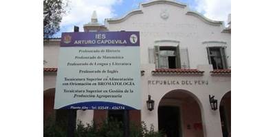INSTITUTO SECUNDARIO ARTURO CAPDEVILA