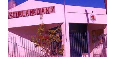 ESCUELA DE EDUCACIÓN SECUNDARIA N°72