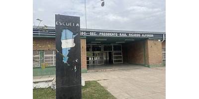 ESCUELA DE EDUCACIÓN SECUNDARIA Nº73 PRESIDENTE RAÚL RICARDO ALFONSÍN