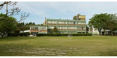 ESCUELA HÖLTERS
