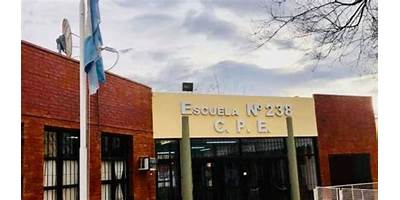 ESCUELA N° 238 MARÍA DE LAS NIEVES M. DE ESQUIÚ