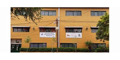 ESCUELA SOLAR DE HORNEROS