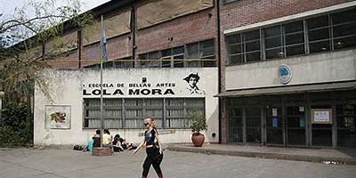 EX N° 402 LOLA MORA