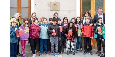ANEXO ESCUELA 208
