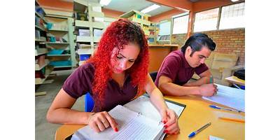 CENTRO DE EDUCACION DE ADULTOS Nº702
