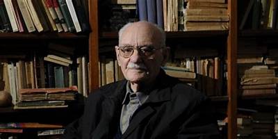 DR. ARTURO ANDRÈS ROIG