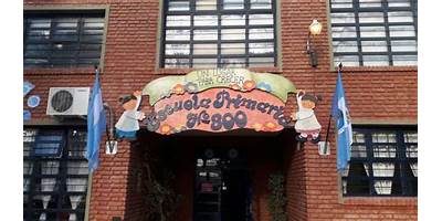 ESCUELA PRIMARIA 300
