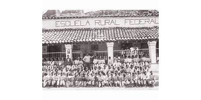 MAESTRO NORMAL RURAL EVARISTO CÁCERES 79