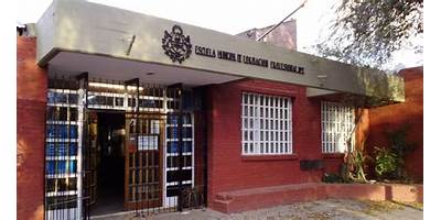 ESCUELA MUNICIPAL DE FORMACIÓN PROFESIONAL JORGE NEWBERY