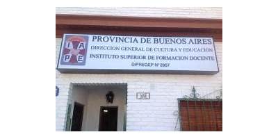 INSTITUTO SUPERIOR DE FORMACIÓN DOCENTE I.A.P.E.