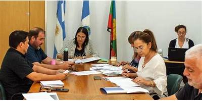 INSTITUTO SUPERIOR DE FORMACIÓN TÉCNICA EN SALUD LIC. LUCRECIA BARISICH
