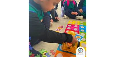 JARDIN DE INFANTES NUCLEADO NRO 239 GRILLITOS DE PAN