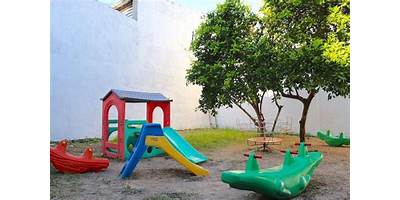 JARDIN MATERNAL AZAHARES